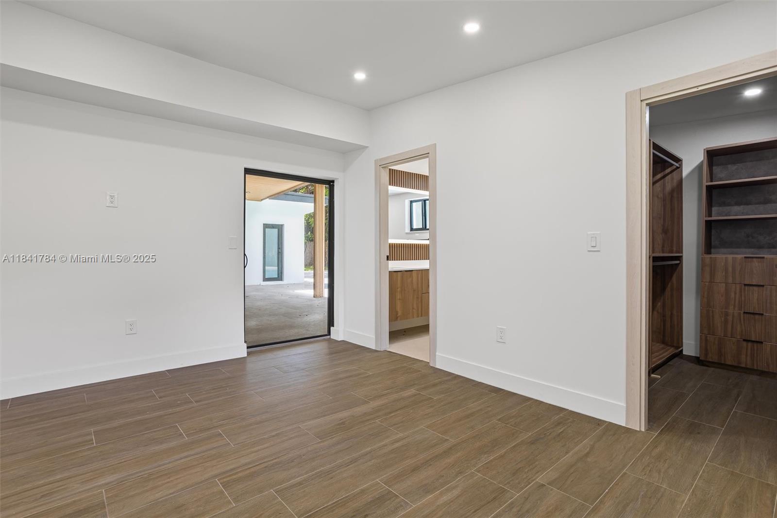 SKY LAKE ENCHANTED GARDEN - Residential