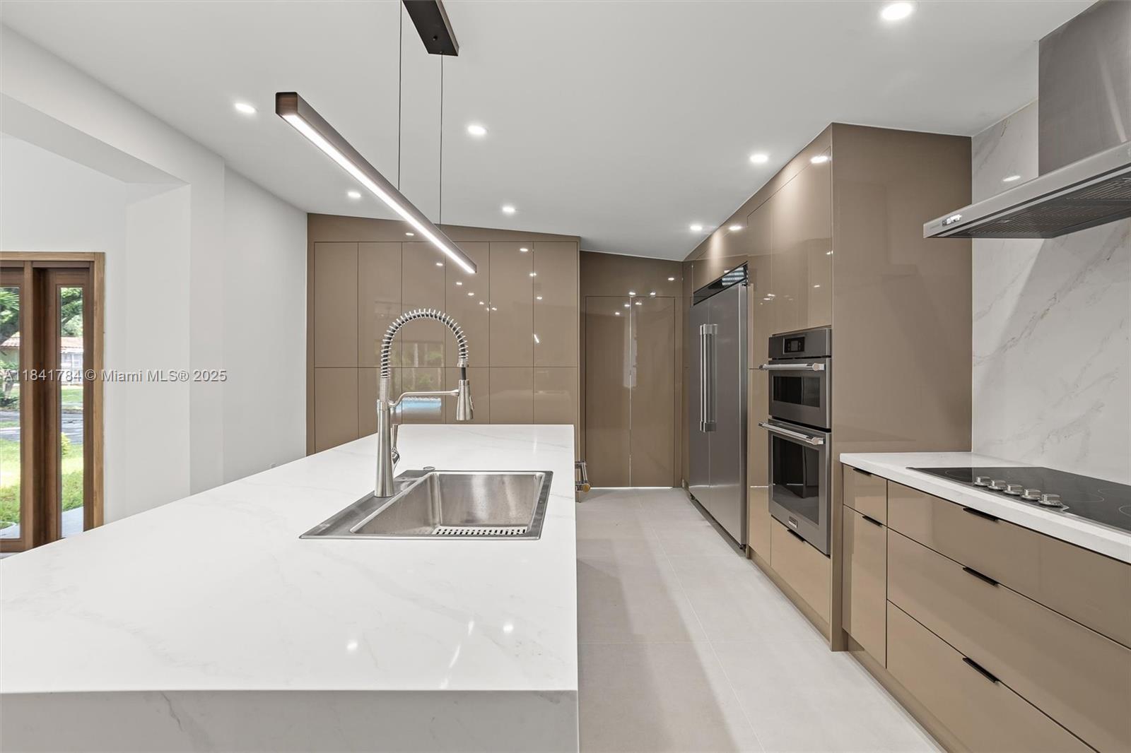 SKY LAKE ENCHANTED GARDEN - Residential