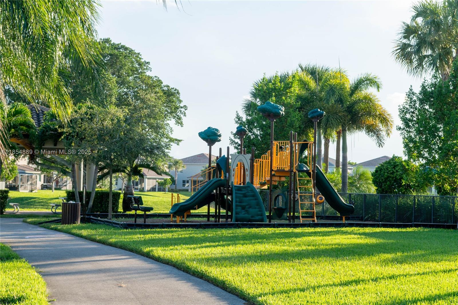 Discover this beautiful townhouse 2 bed 2 bath located Hollywood, FL 33021 in the desirable Washington Palms community. This spacious home offers comfort, style, and convenience, just minutes away from Downtown Hollywood and the famous Hollywood Beach. The neighborhood is surrounded by a variety of restaurants, cafes, and shopping centers, making it perfect for an active lifestyle. Families will appreciate the proximity to highly rated schools, parks, and recreational areas. Enjoy the vibrant local atmosphere with easy access to major highways, the Fort Lauderdale Airport, and cultural attractions. Whether you’re looking for a peaceful place to live or a great investment opportunity, this property is an excellent choice in one of Hollywood’s most sought-after areas.