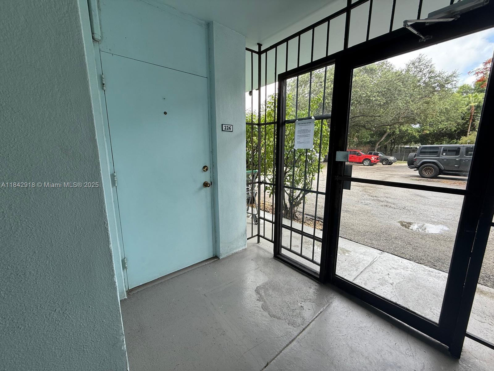 2539 S Bayshore Dr 226AR