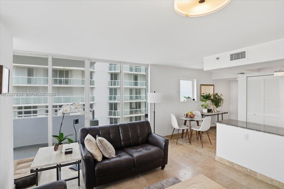 RIMINI BEACH CONDO - Residential