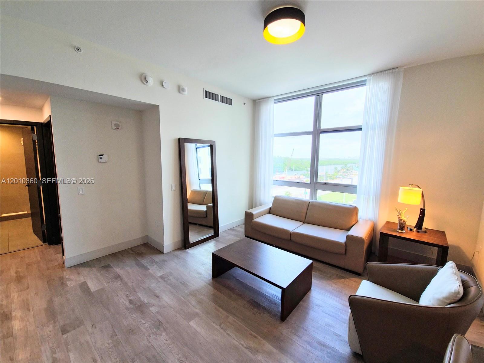 COSTA HOLLYWOOD CONDO - Residential