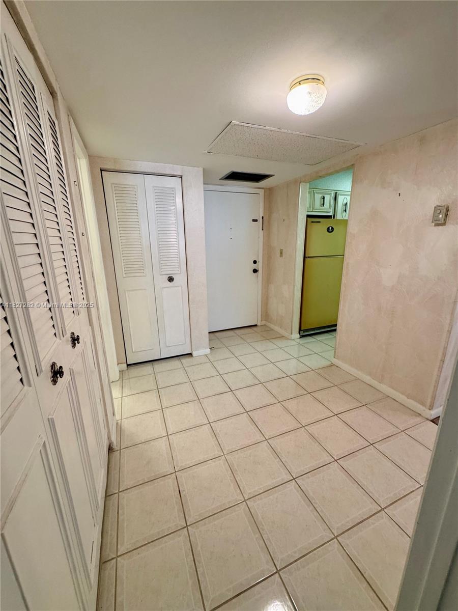 MEADOWS CONDO - Residential