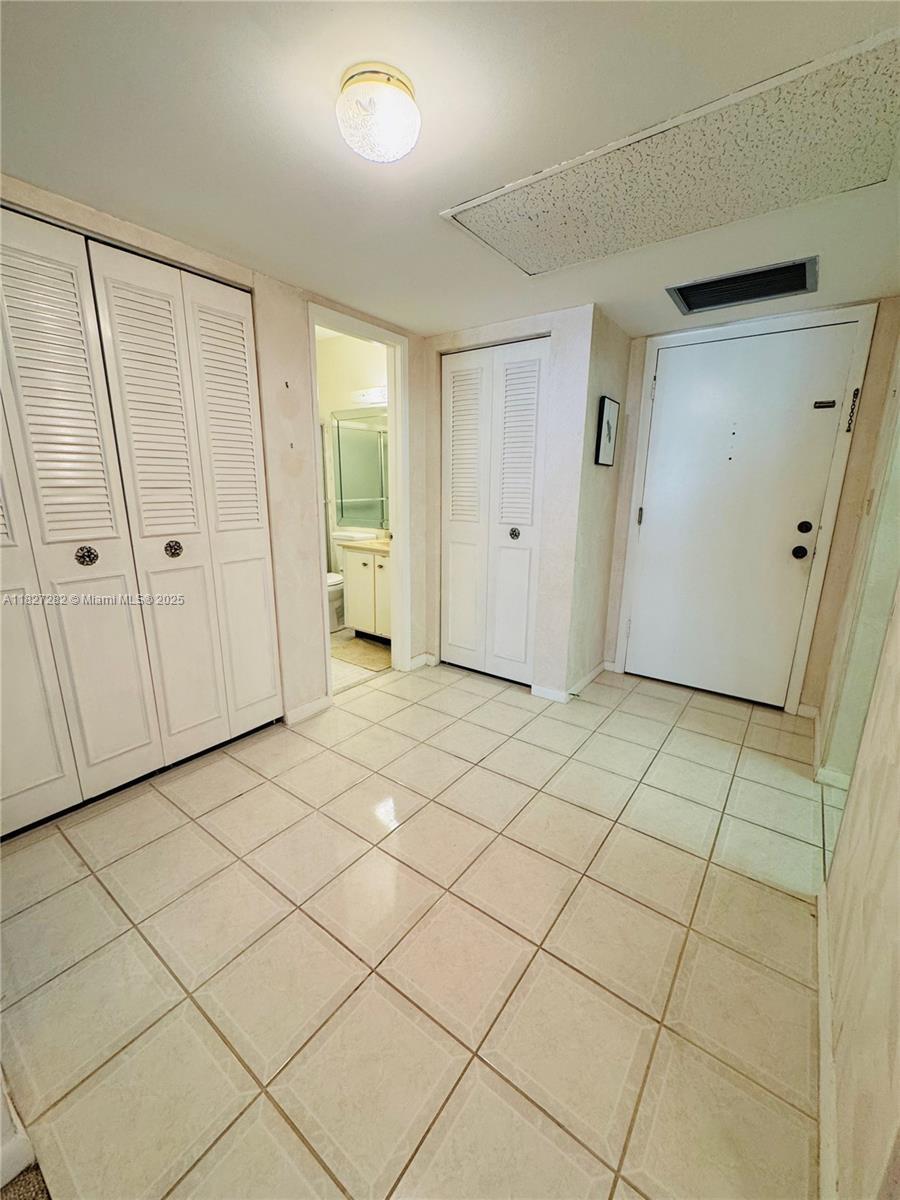 MEADOWS CONDO - Residential
