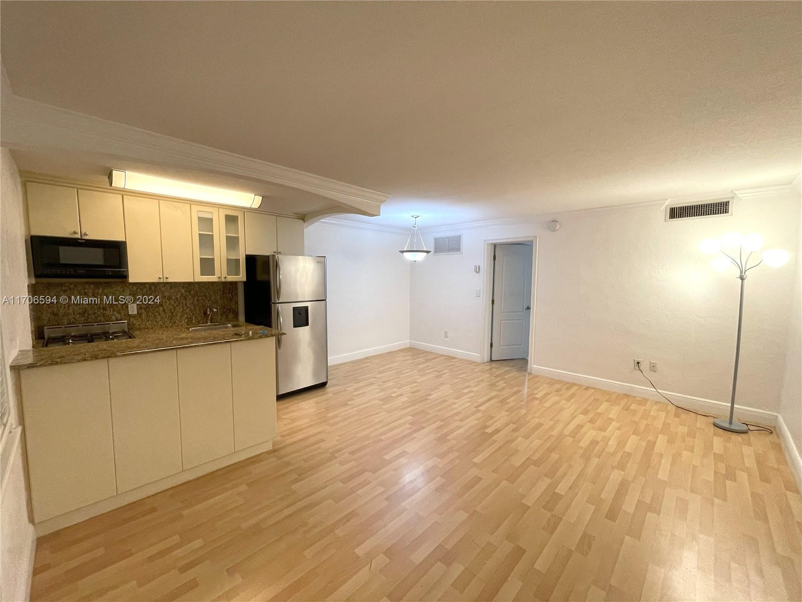 3245 Virginia St 39