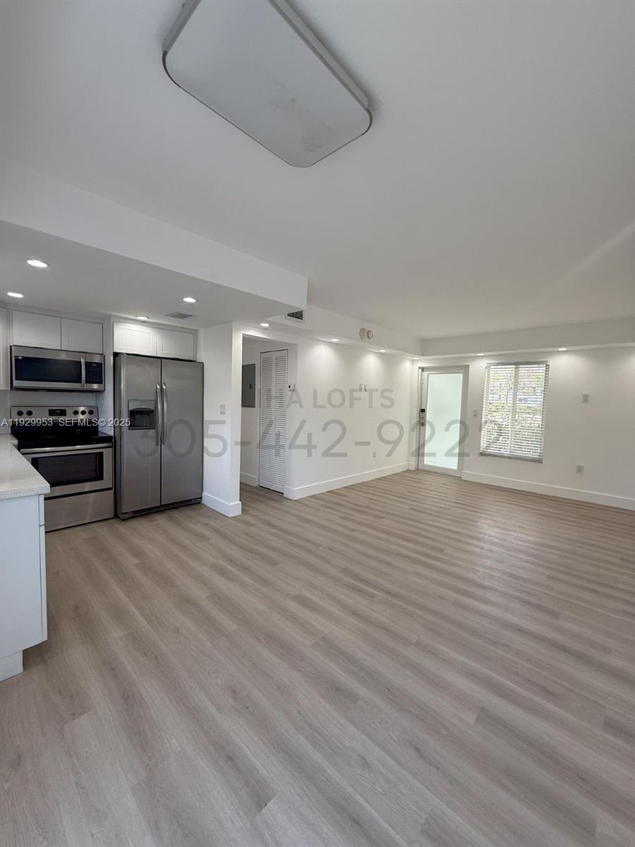 LAWRENCE EST LAND CO - Residential Lease