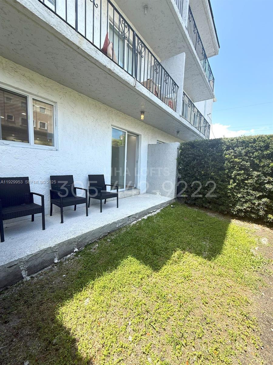 LAWRENCE EST LAND CO - Residential Lease