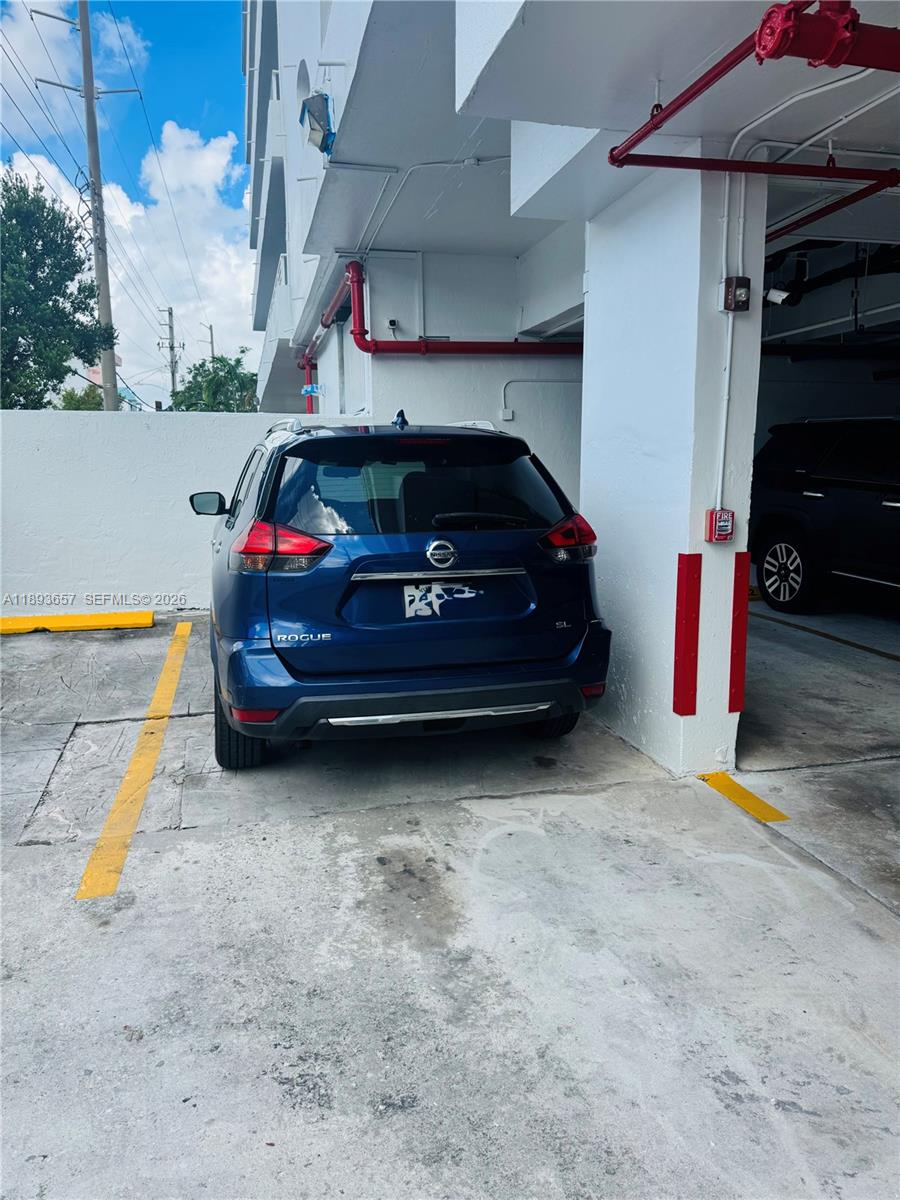 ROND POINT CONDO - Residential