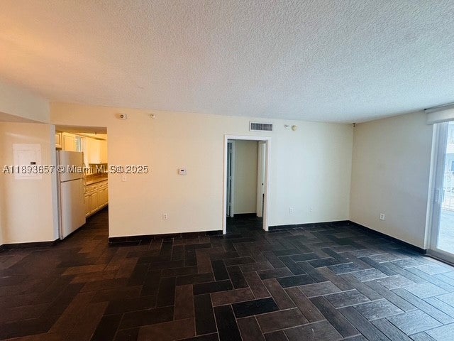 7800 Collins Ave 203