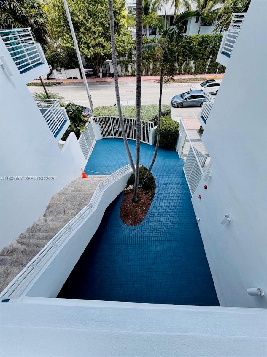 ROND POINT CONDO - Residential