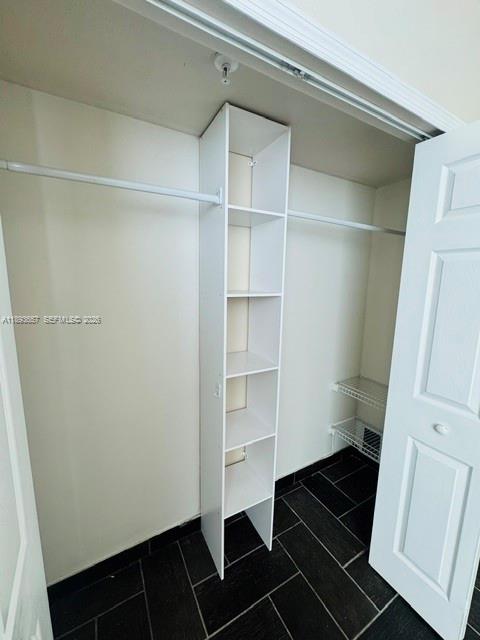 ROND POINT CONDO - Residential