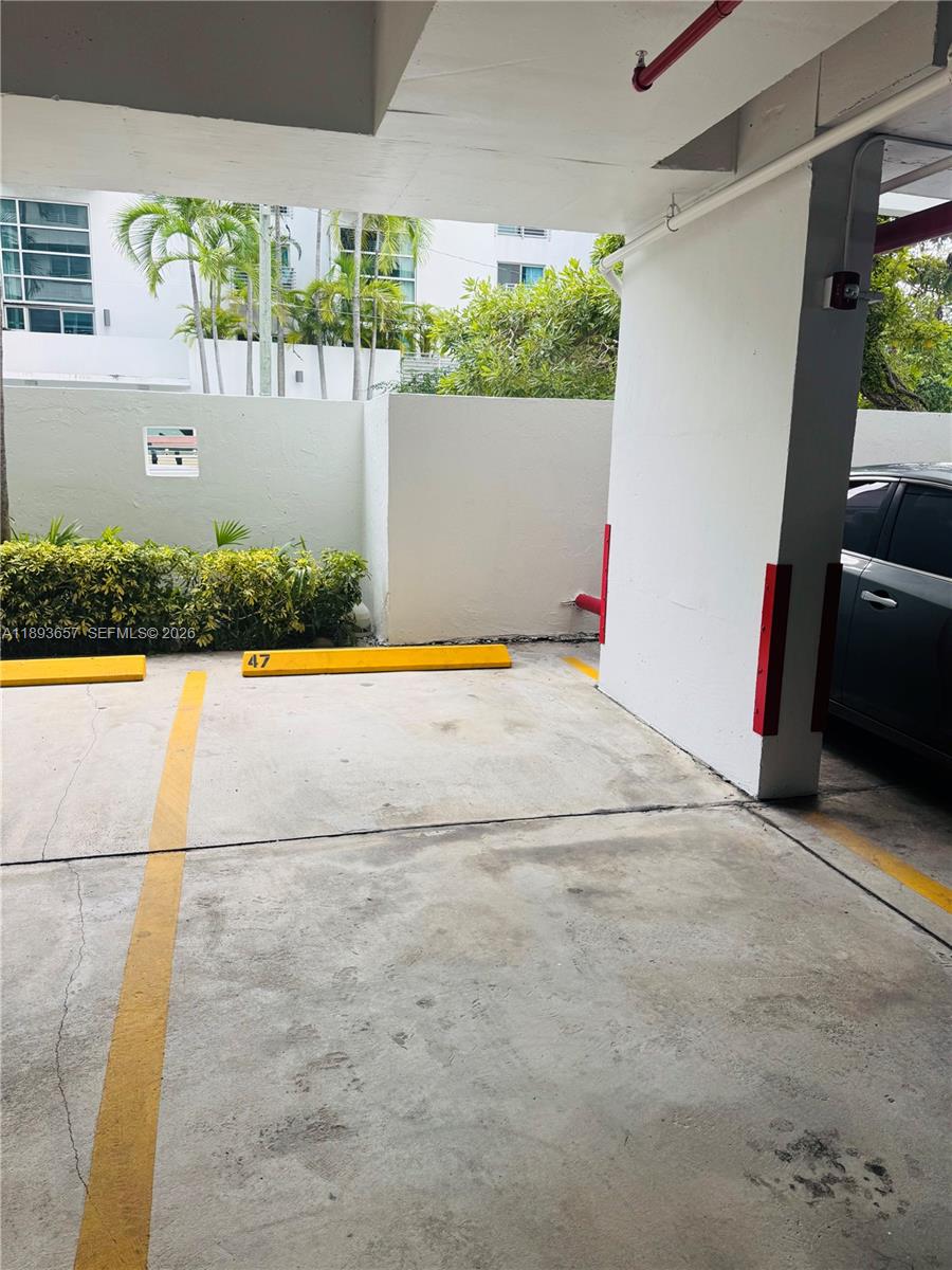 ROND POINT CONDO - Residential