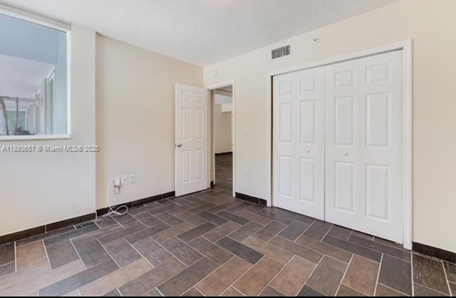 ROND POINT CONDO - Residential