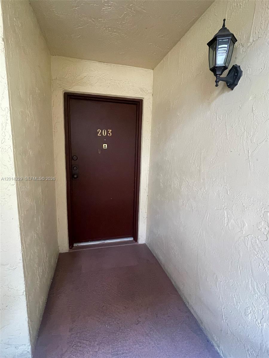 KENLAND BEND NORTH CONDO - Residential Lease