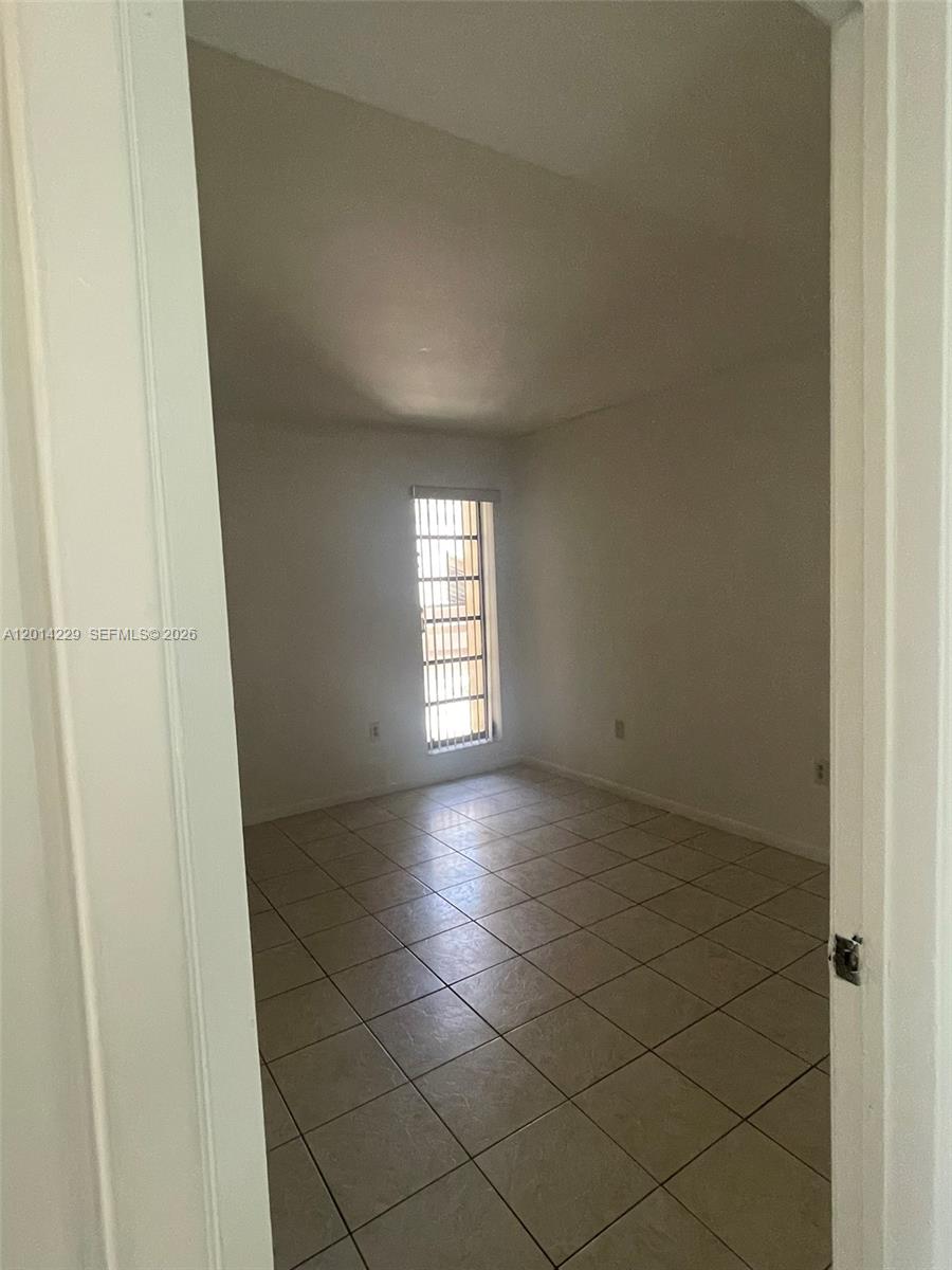 KENLAND BEND NORTH CONDO - Residential Lease