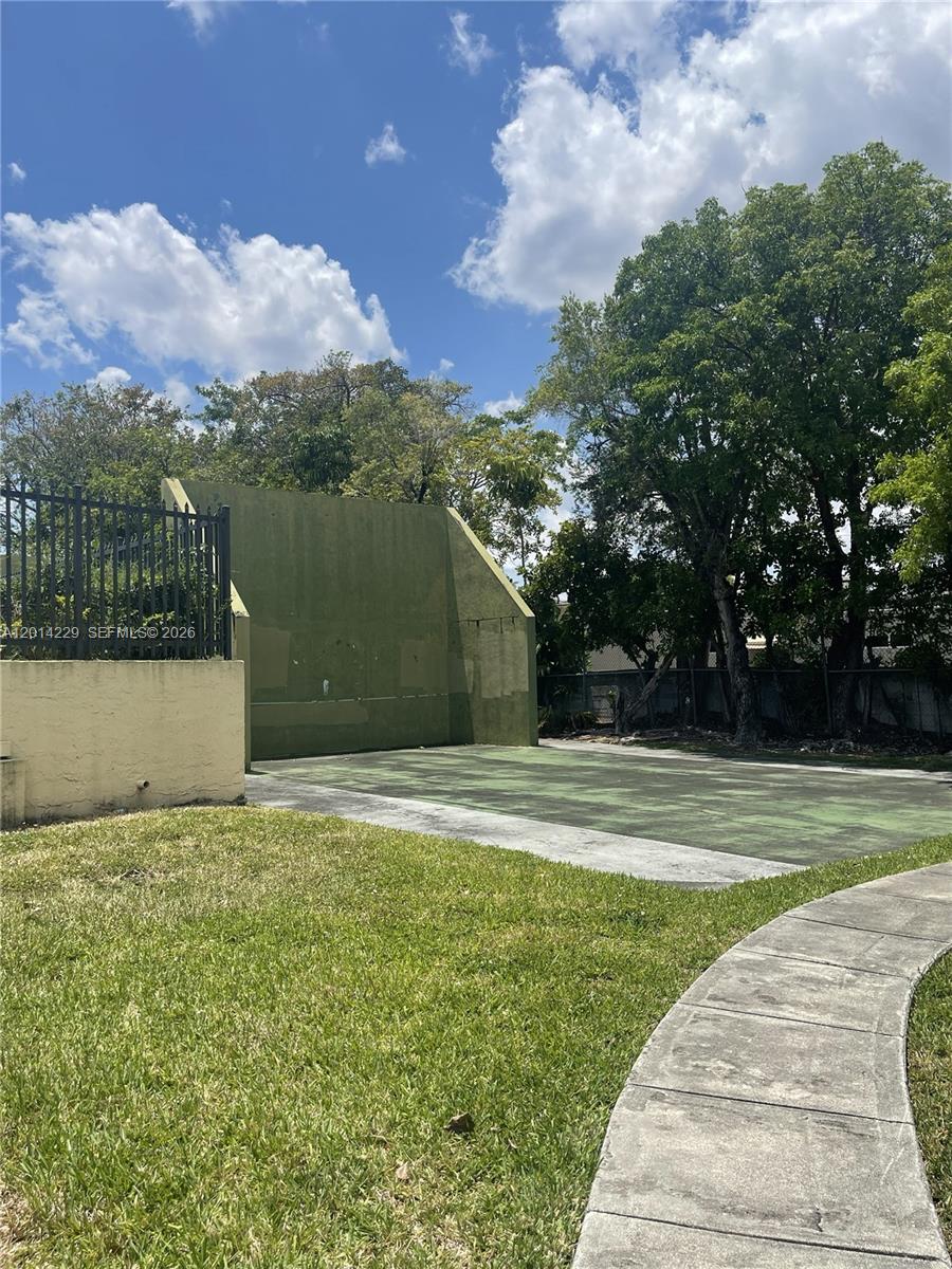 KENLAND BEND NORTH CONDO - Residential Lease