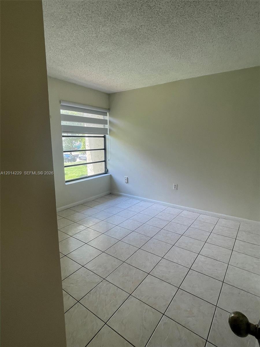 KENLAND BEND NORTH CONDO - Residential Lease