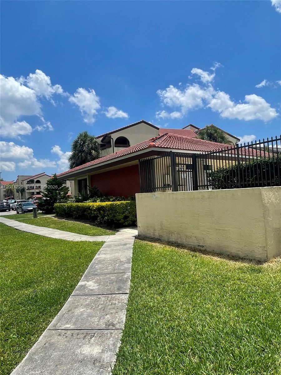 KENLAND BEND NORTH CONDO - Residential Lease