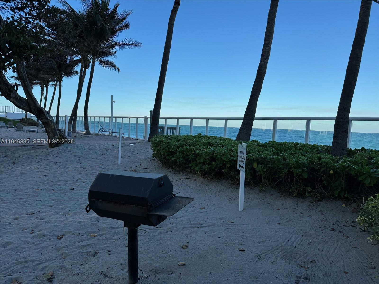 RESIDENCES ON HOLLYWOOD B - Residential