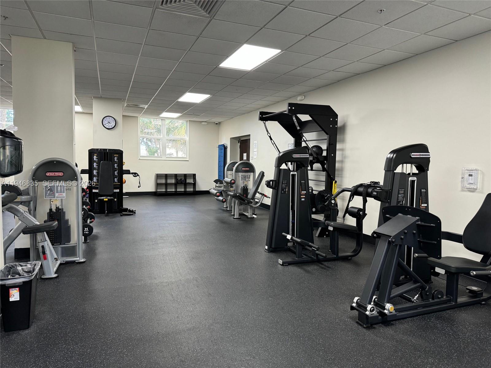 RESIDENCES ON HOLLYWOOD B - Residential