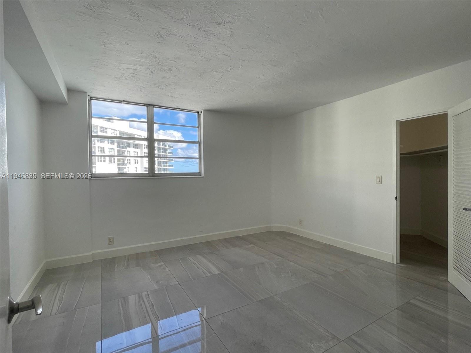 RESIDENCES ON HOLLYWOOD B - Residential