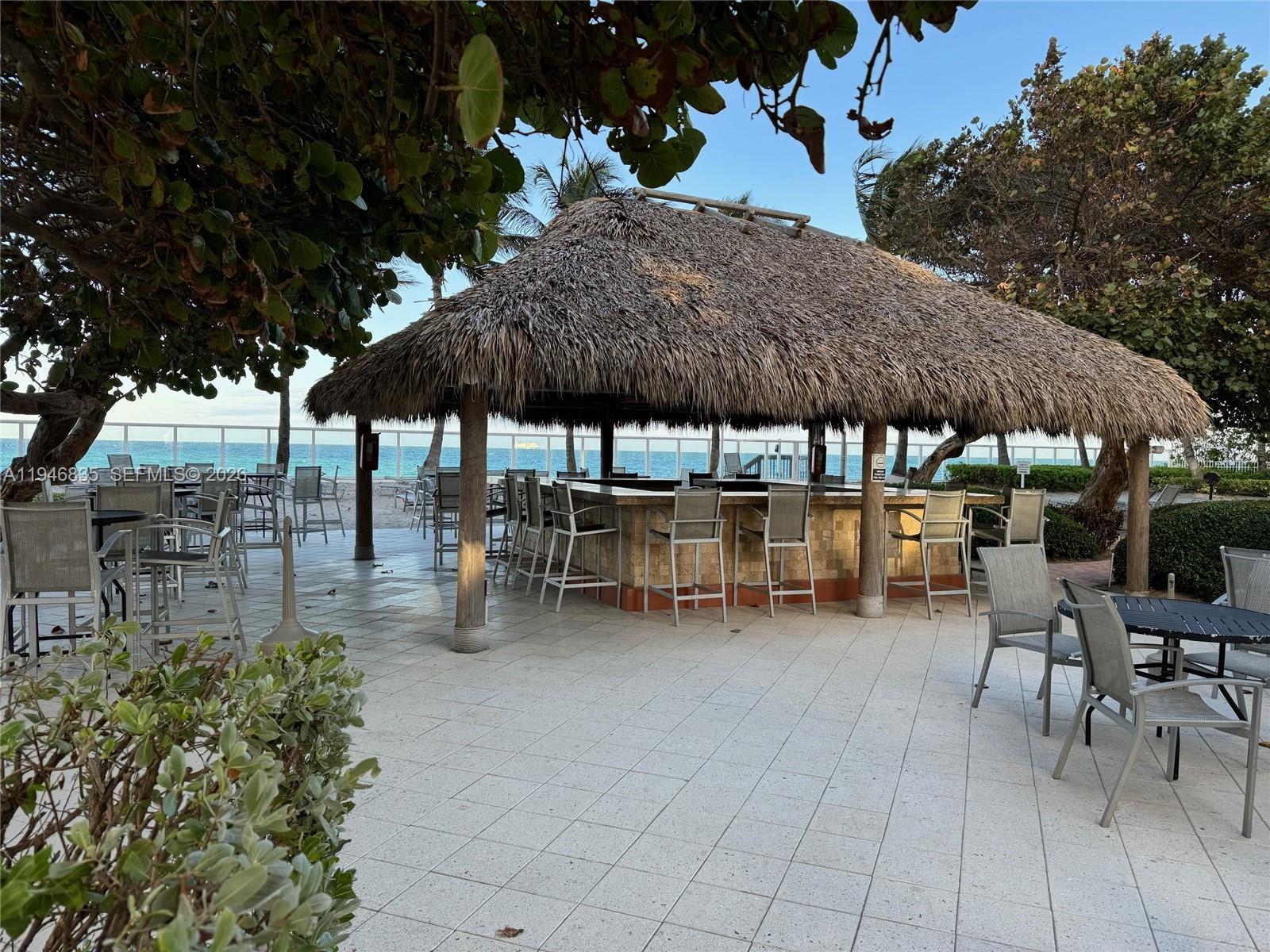 RESIDENCES ON HOLLYWOOD B - Residential