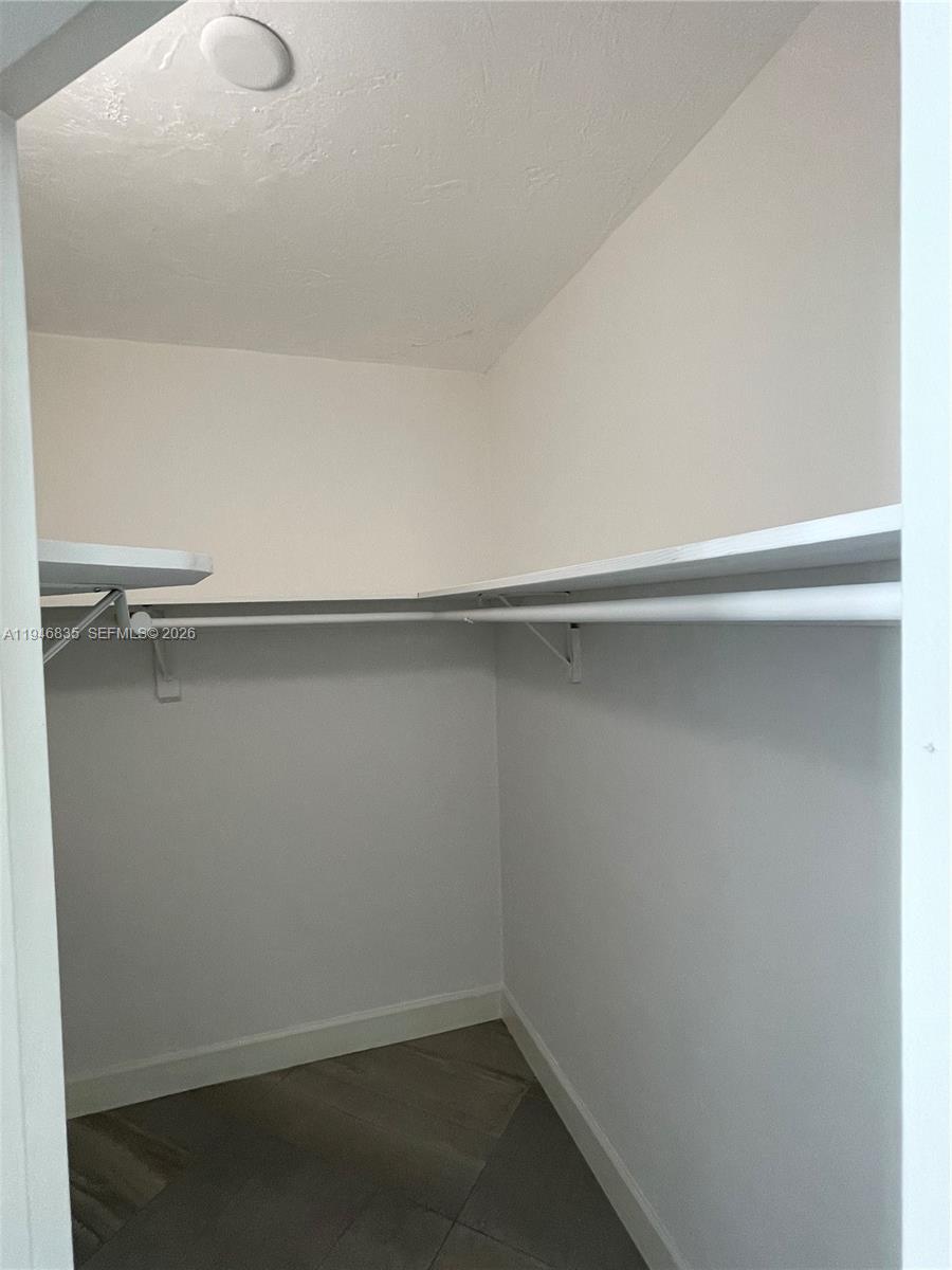 RESIDENCES ON HOLLYWOOD B - Residential