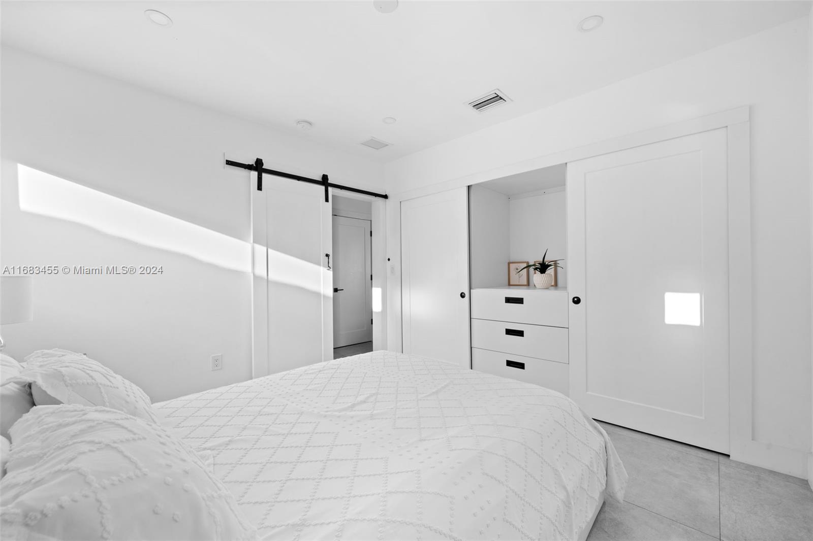 SHORECREST - Residential