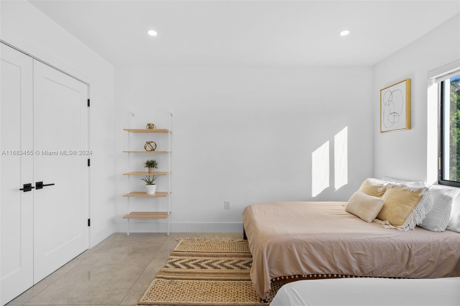 SHORECREST - Residential