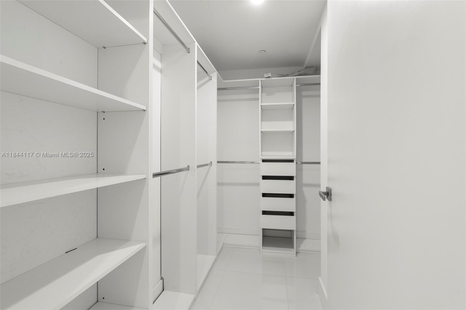 THE BONDO (1080 BRICKELL) - Residential