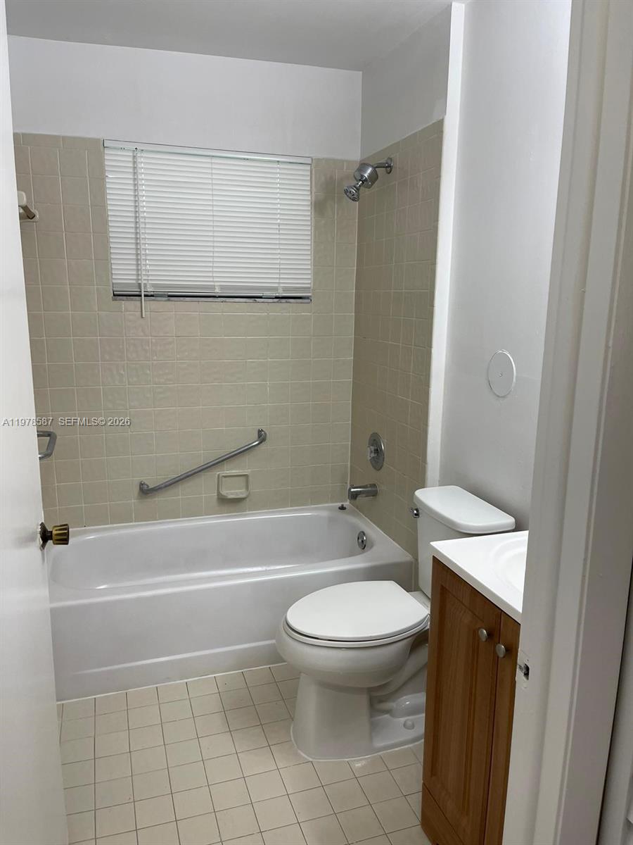 CYPRESS AT WOODMONT 3 CON - Residential