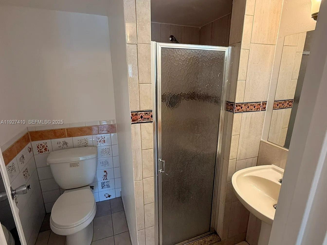 HAMPTON COURT CONDO - Residential