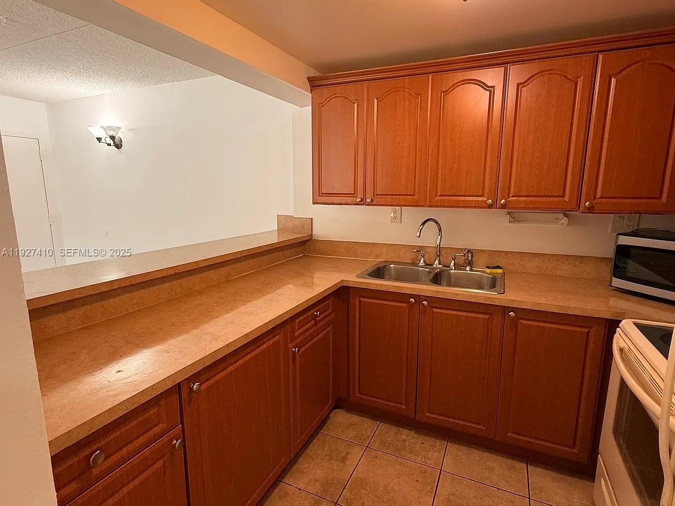 5855 Washington St 91