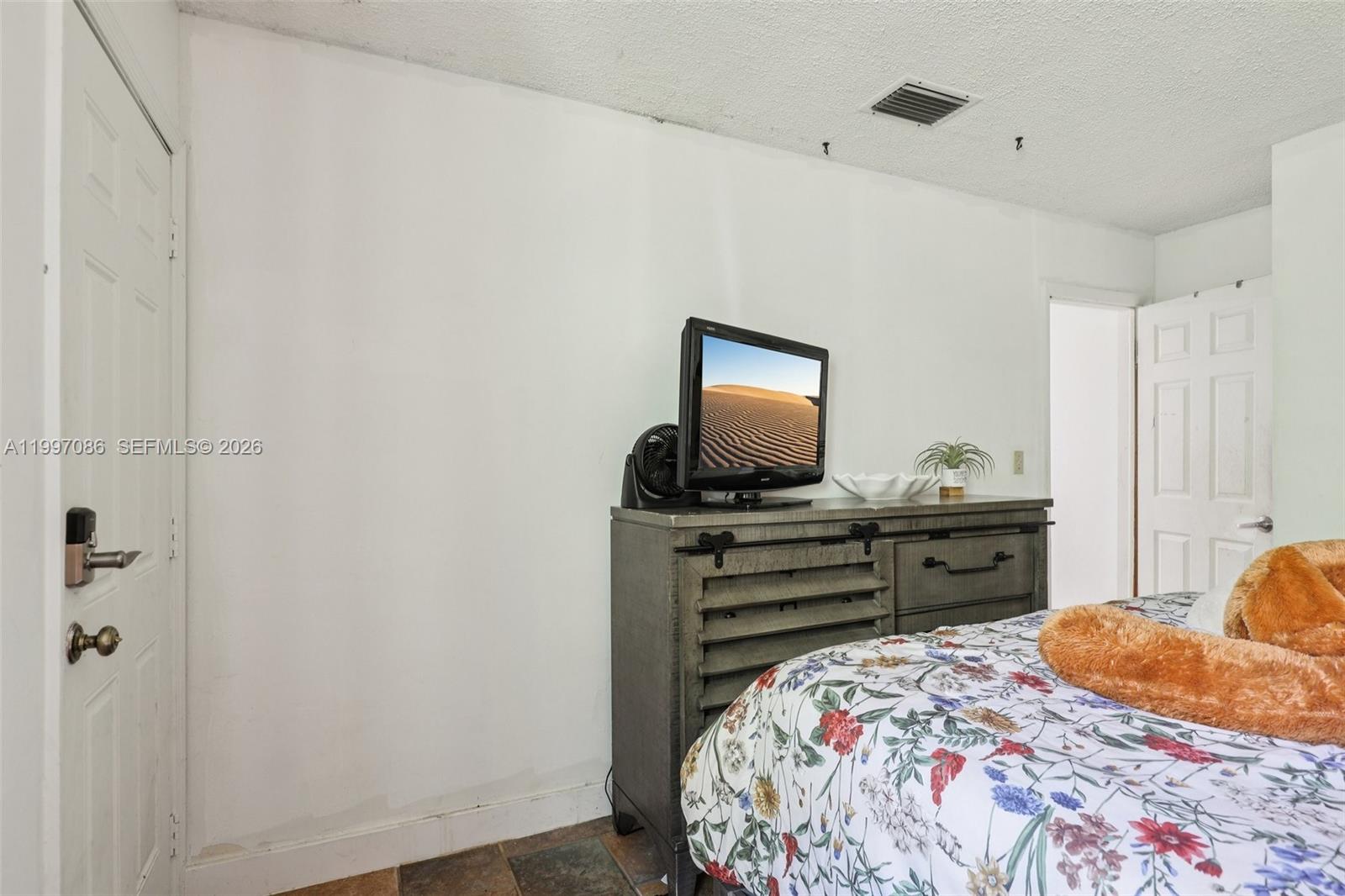 SHERWOOD FOREST - Residential