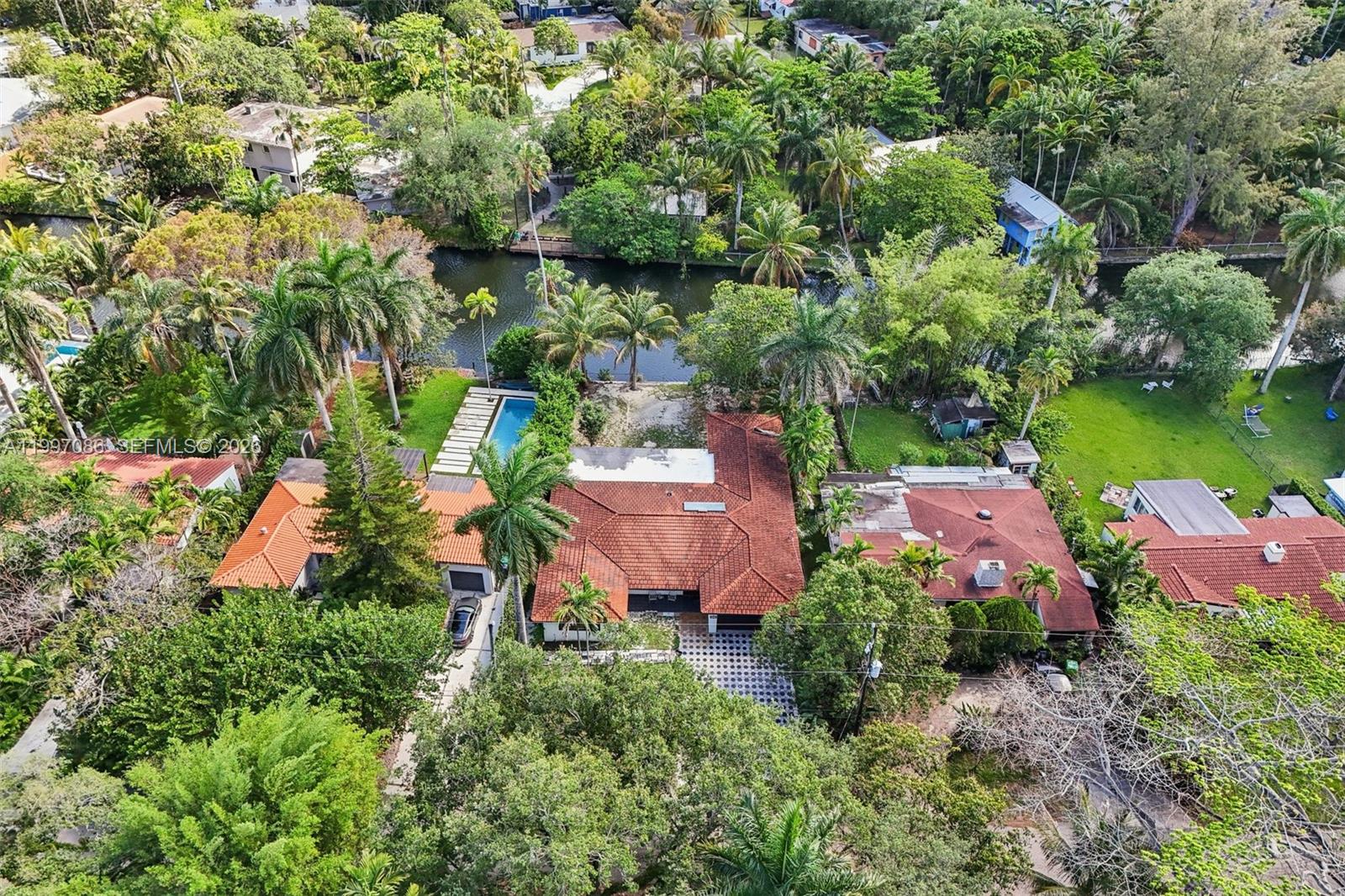 SHERWOOD FOREST - Residential