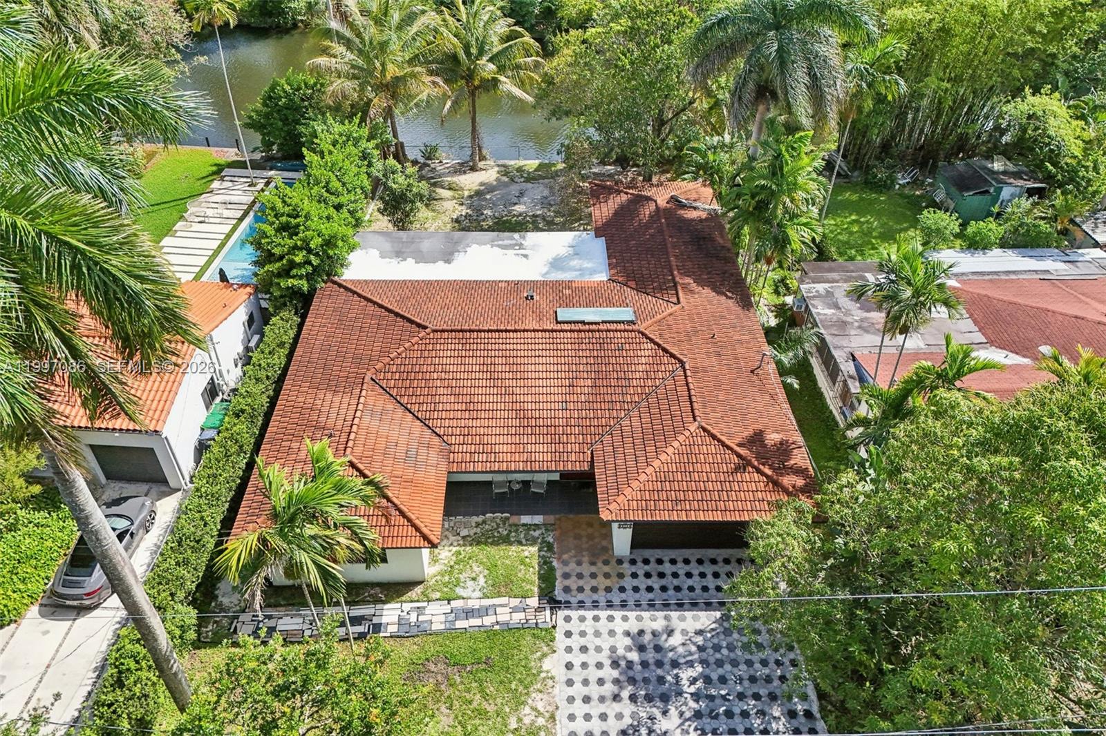 SHERWOOD FOREST - Residential