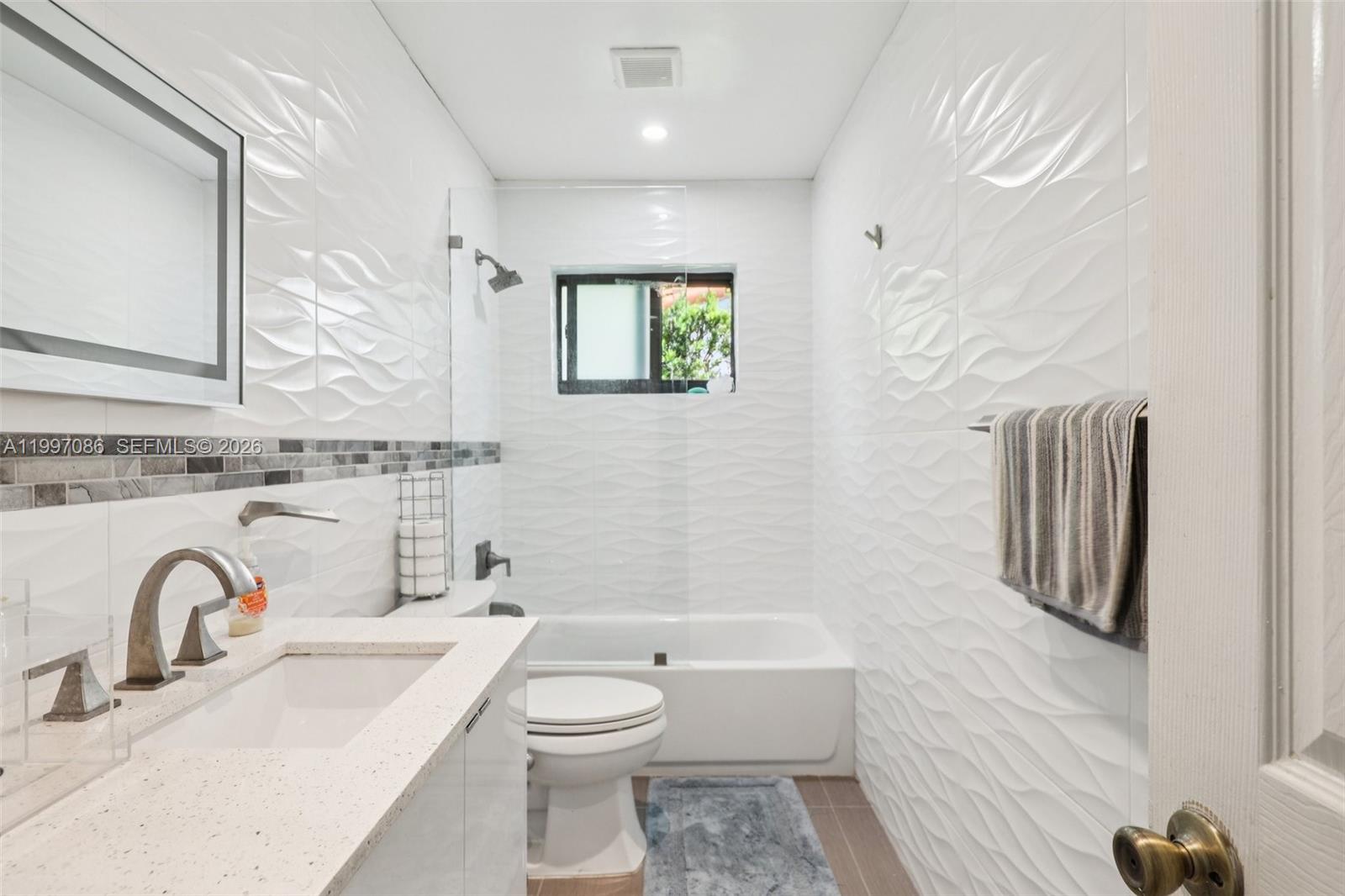 SHERWOOD FOREST - Residential