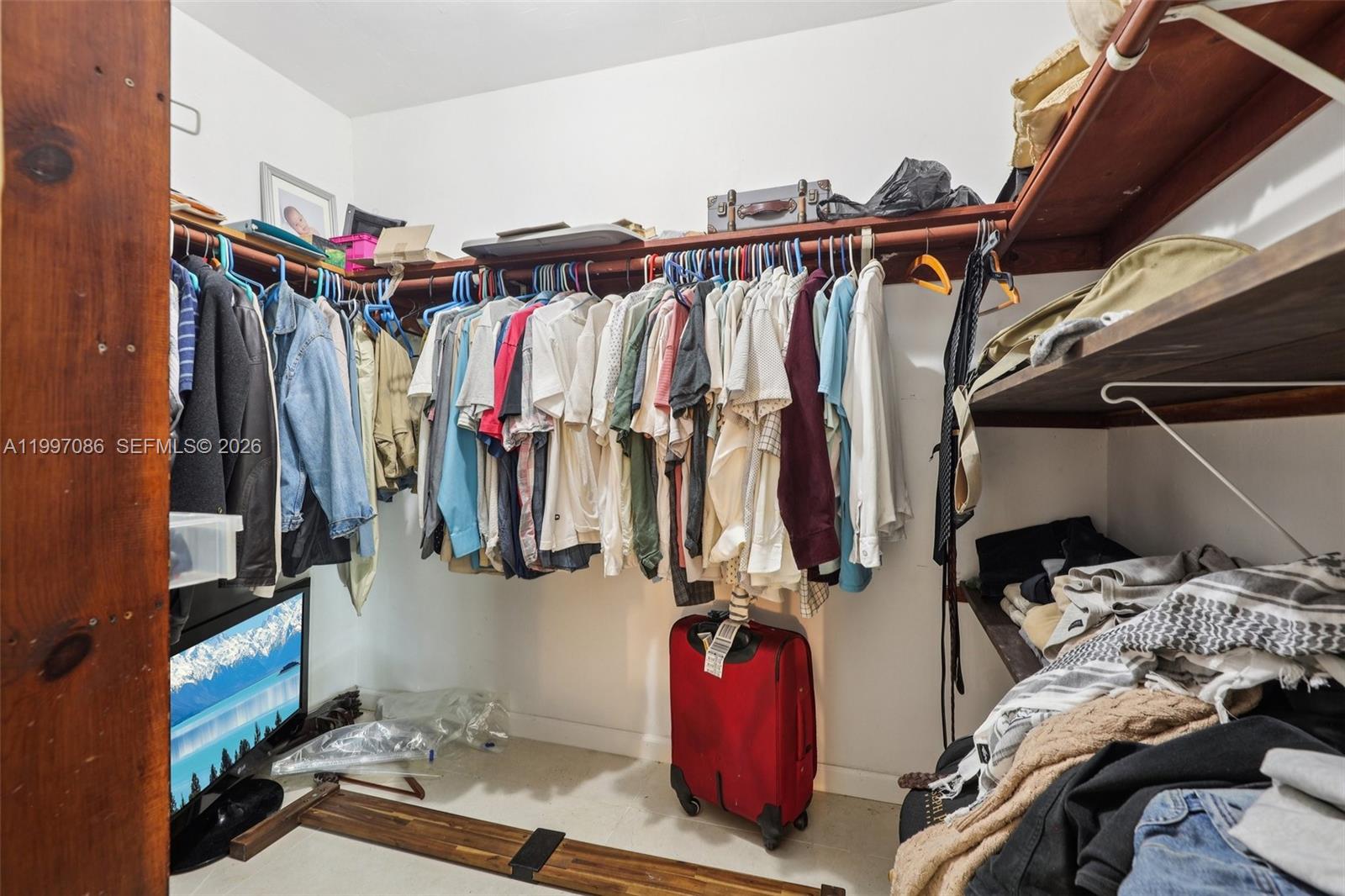 SHERWOOD FOREST - Residential