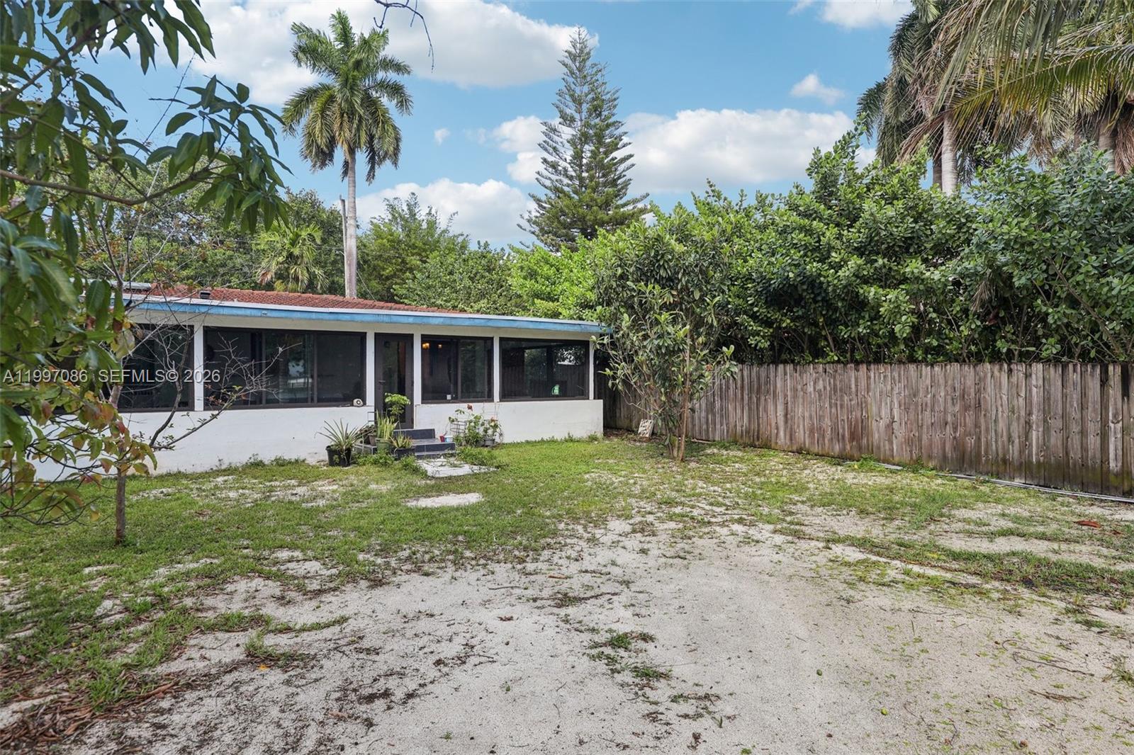 SHERWOOD FOREST - Residential