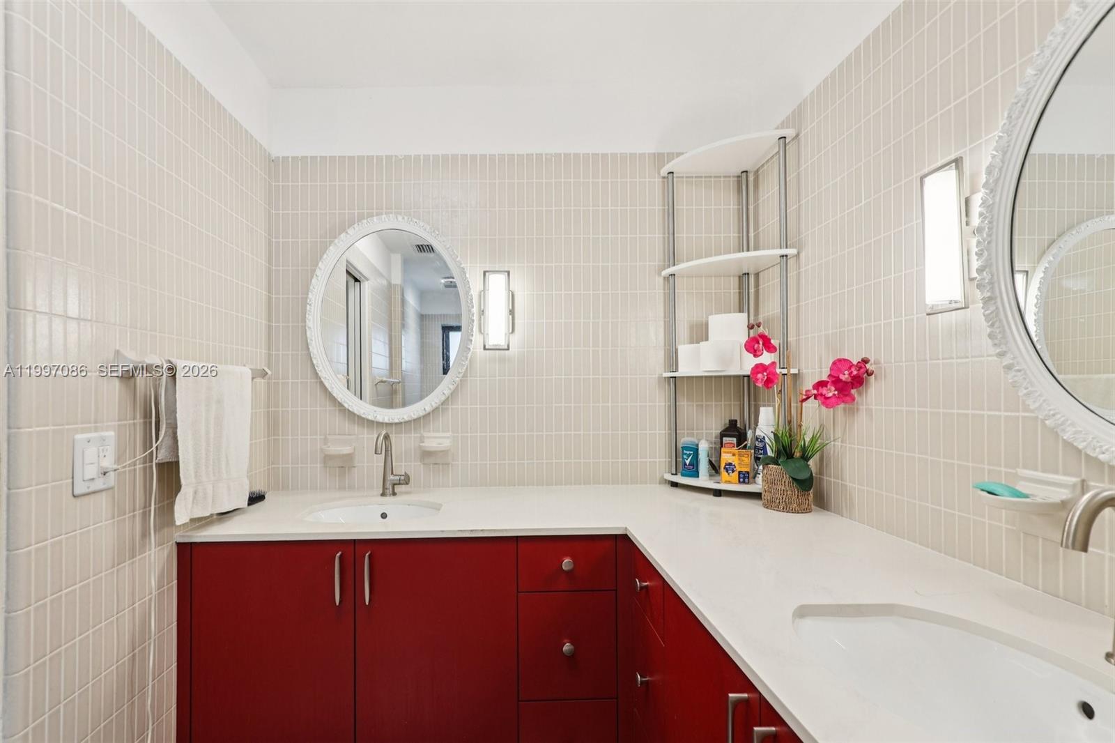 SHERWOOD FOREST - Residential