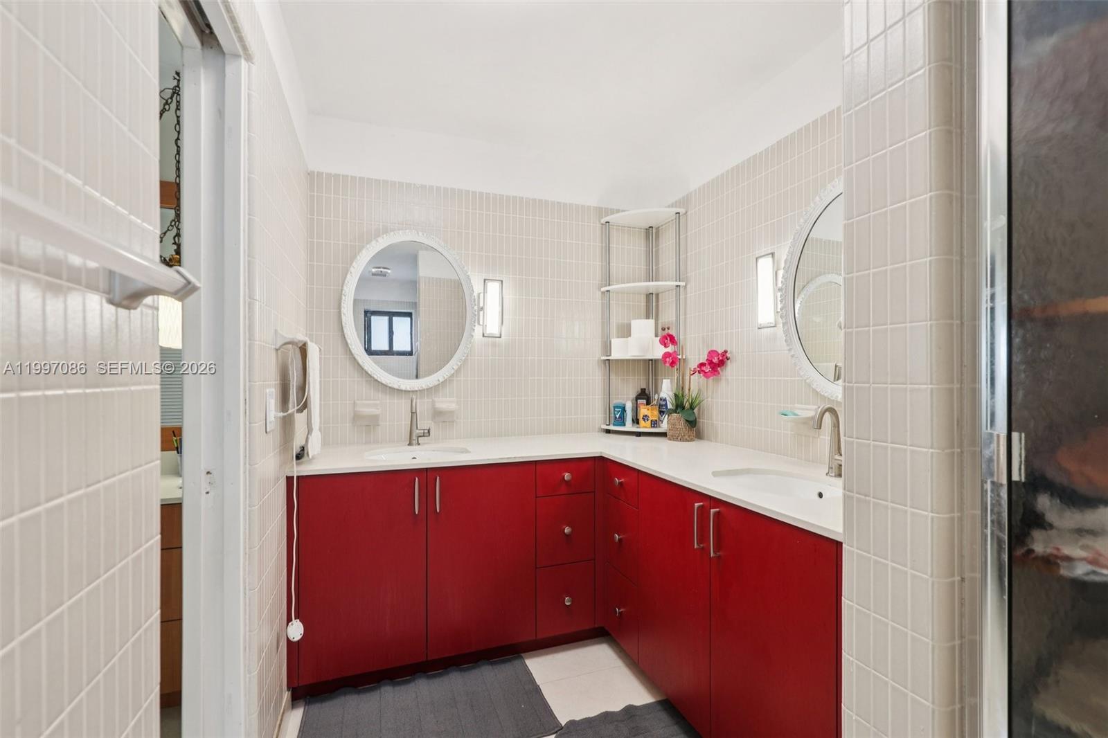 SHERWOOD FOREST - Residential