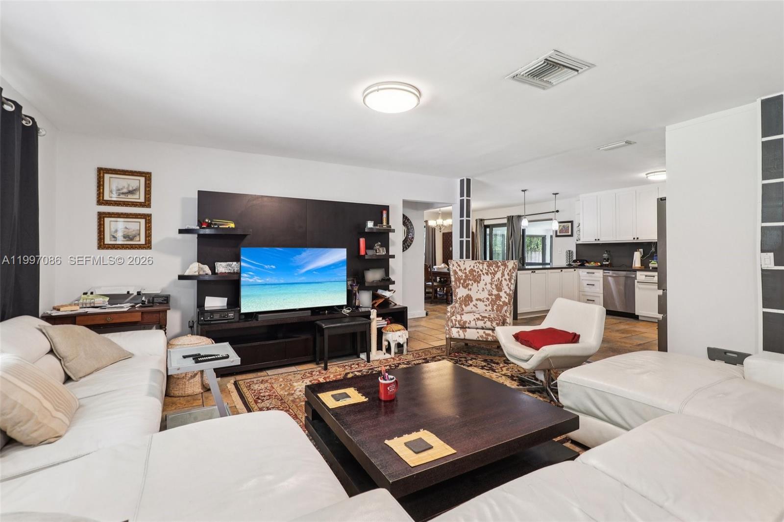 SHERWOOD FOREST - Residential