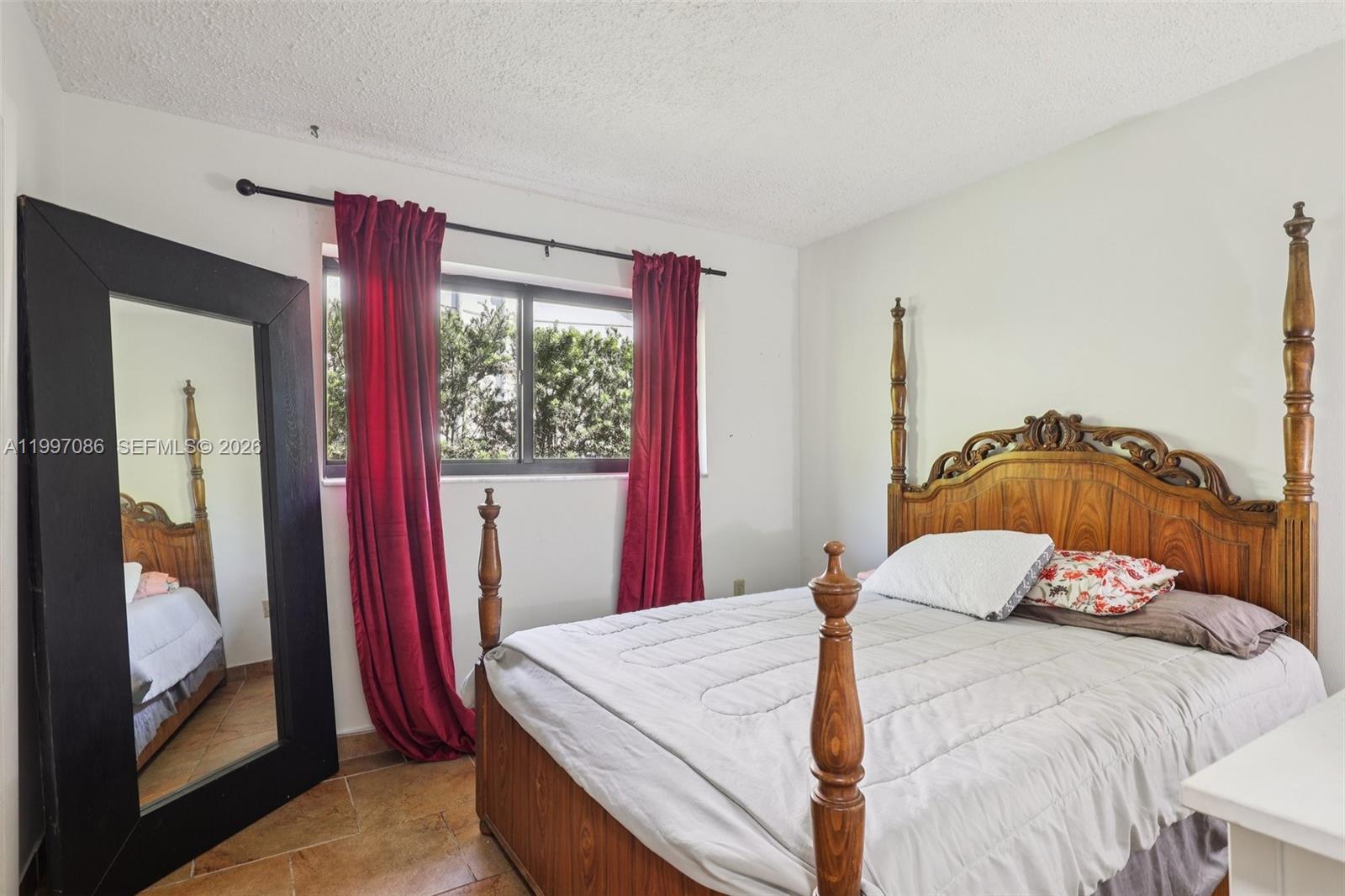 SHERWOOD FOREST - Residential