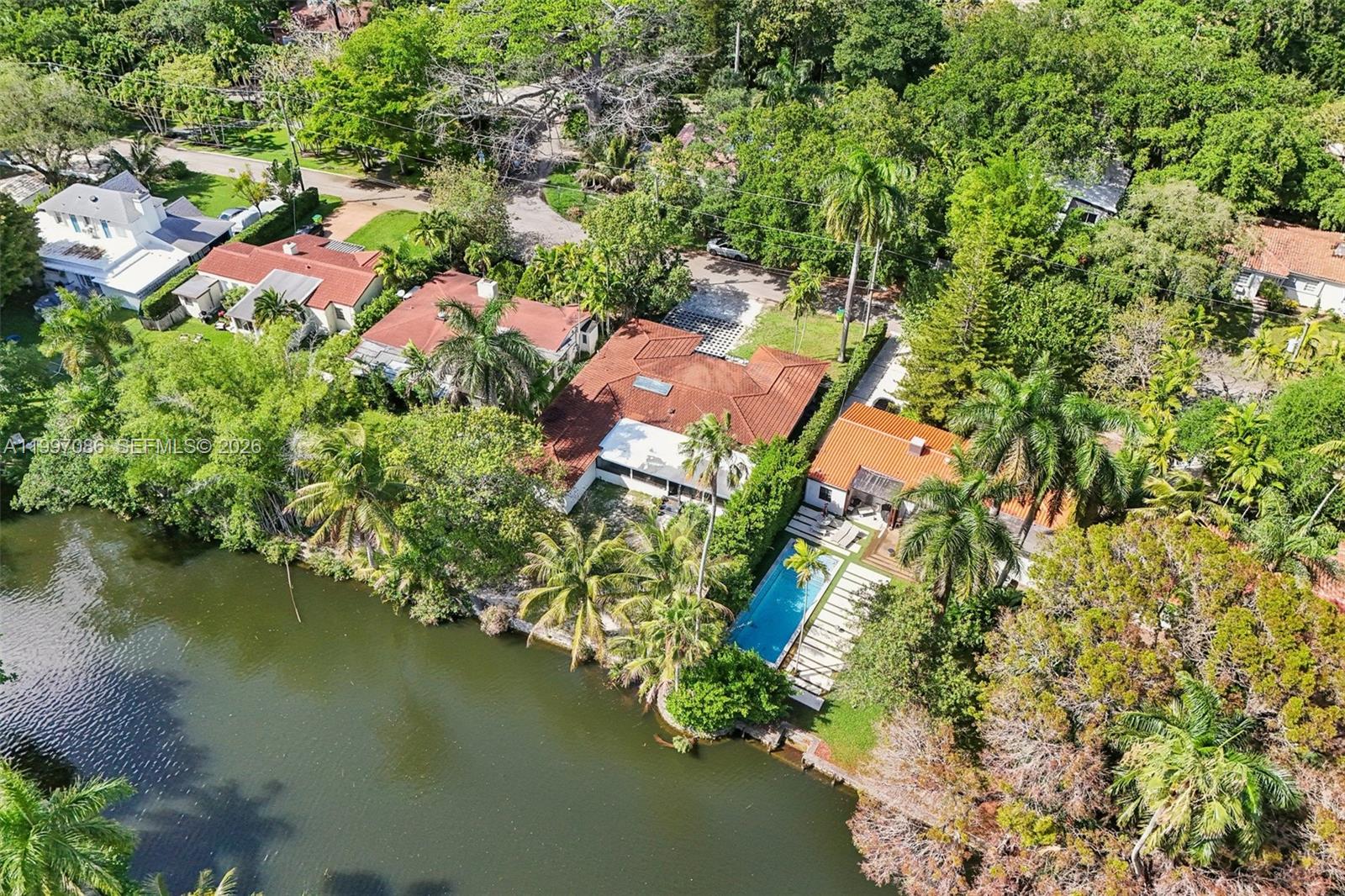 SHERWOOD FOREST - Residential