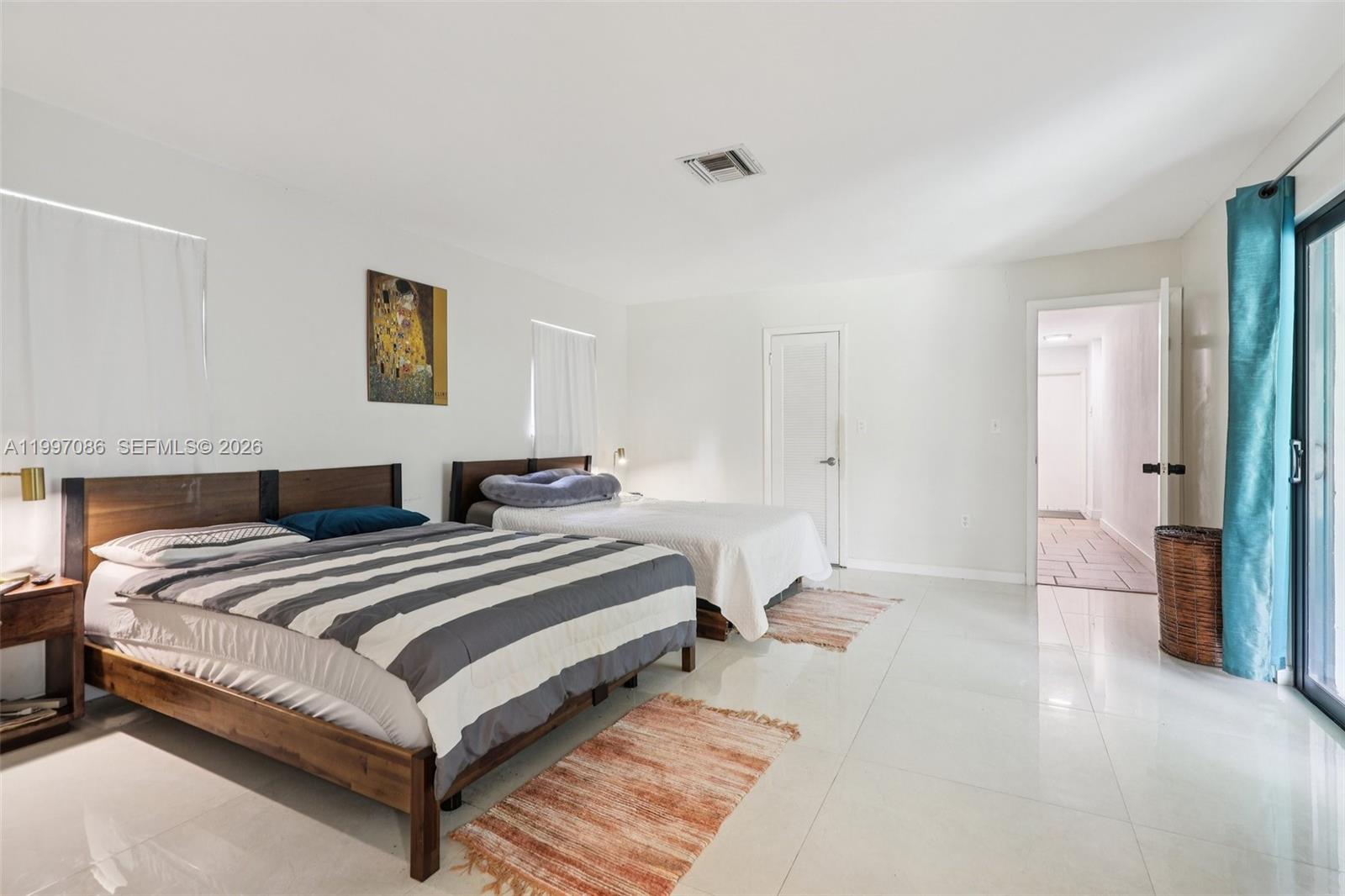 SHERWOOD FOREST - Residential