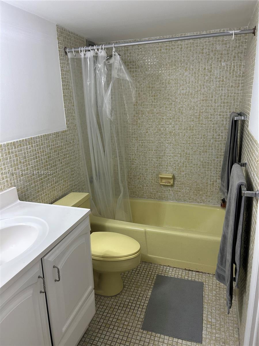 401 Ocean Dr 810