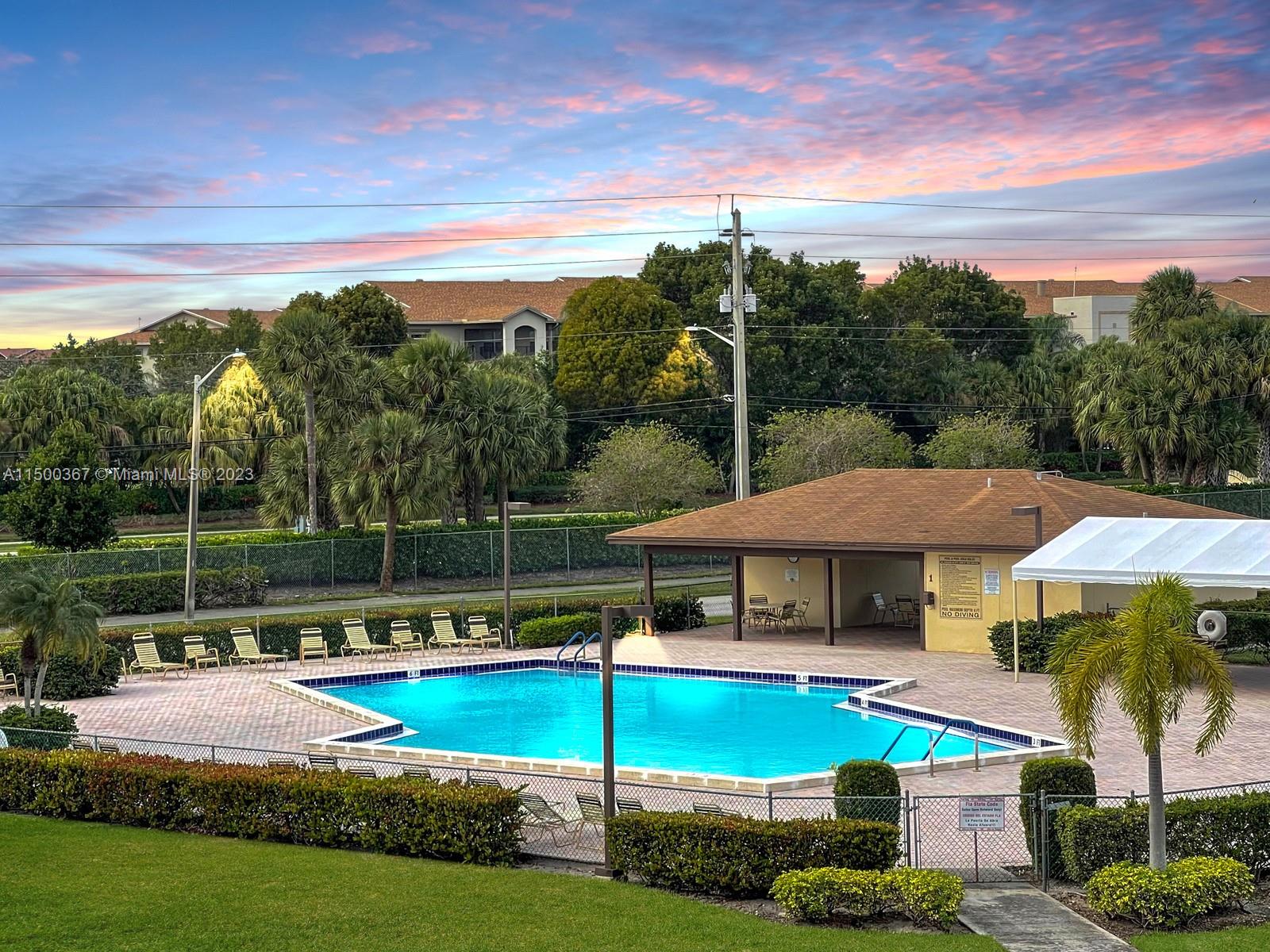 NEW HAMPTON CENTURY VILLAG - Residential