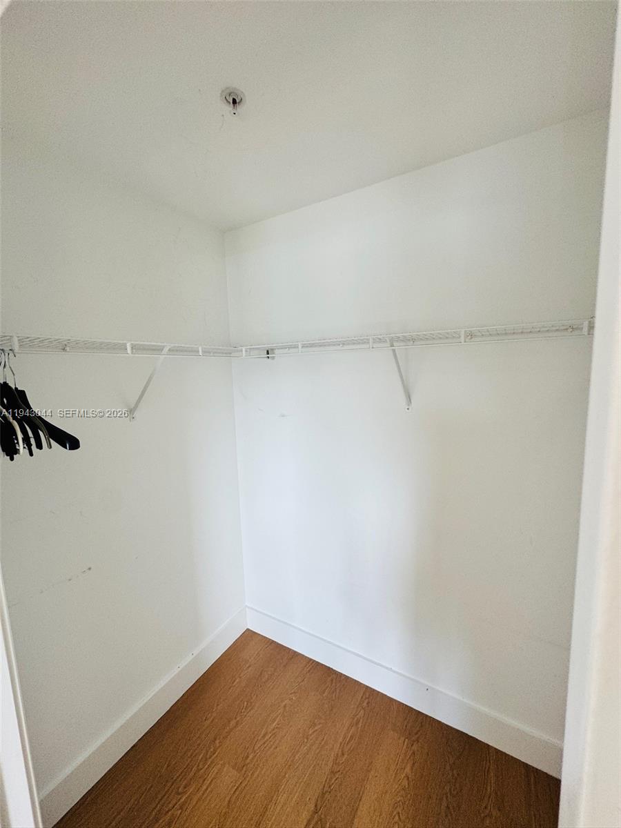 THE AXIS ON BRICKELL COND - Residential Lease