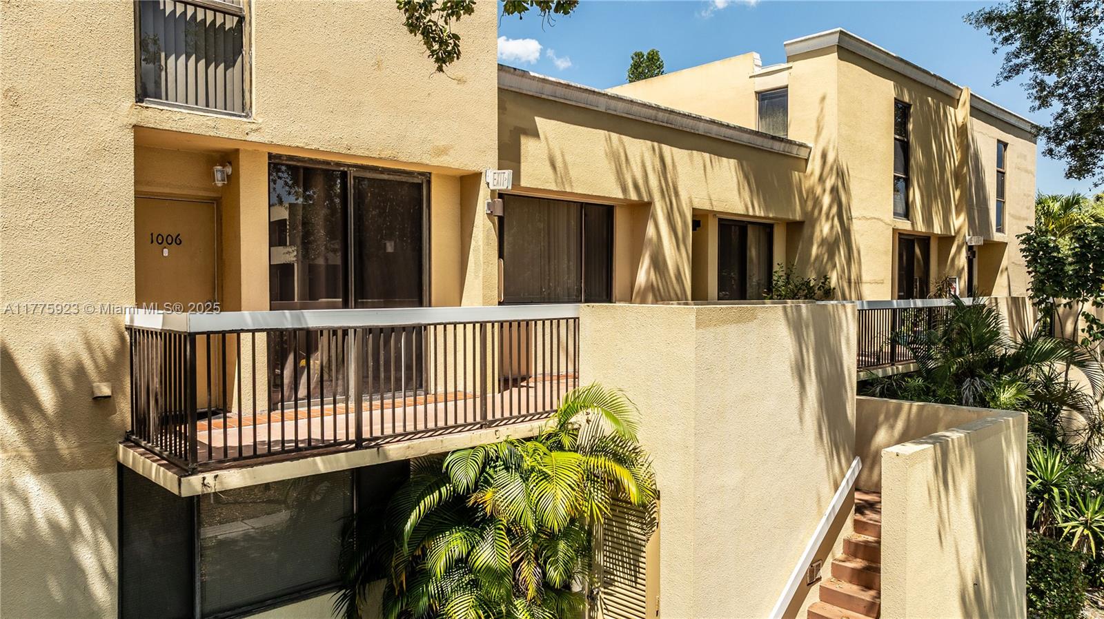 HARVEST SECTION FOUR COND - Residential
