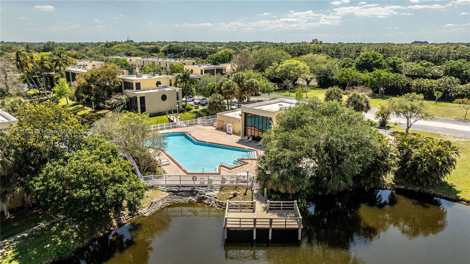HARVEST SECTION FOUR COND - Residential